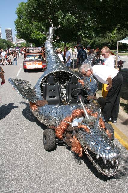 v2006_ArtCar_3_Parade 102 